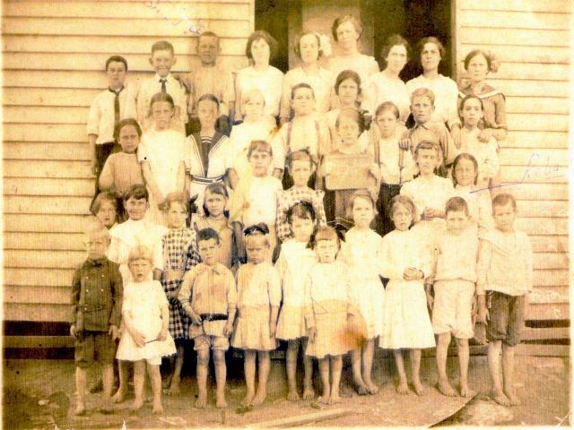 Holly Grove School May 19, 1913
