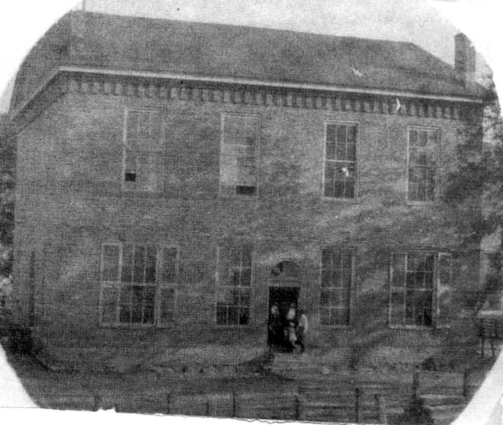 Overton Courthouse, Livingston, before 1900